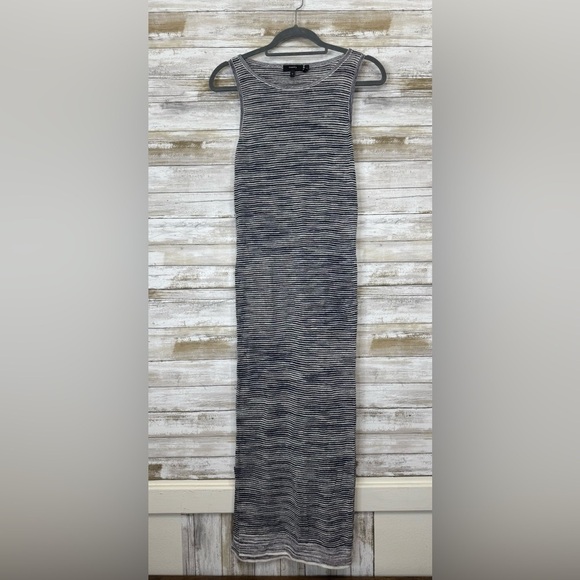 Theory Dresses & Skirts - Theory Women’s Linen Midi Sleeveless Tank Dress size Medium Black / White / Grey